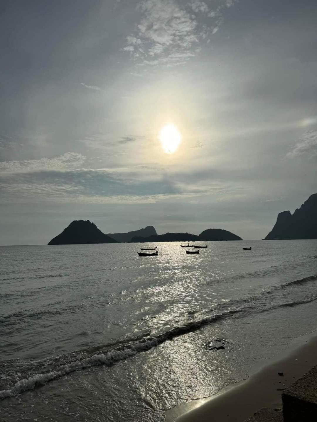 Thaimex Cafe & Homestay Backpackers- Adults Only Prachuap Khiri Khan Exterior photo